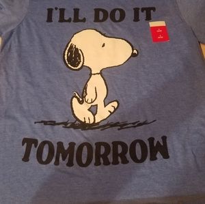 SNOOPY  (WOMAN'S SMALL )SHORT SLEEVE SHIRT.